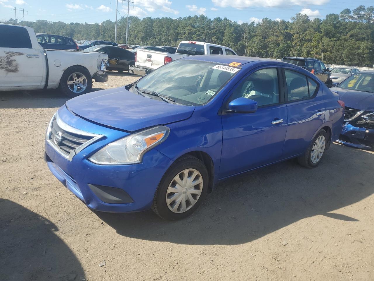 2017 NISSAN VERSA
