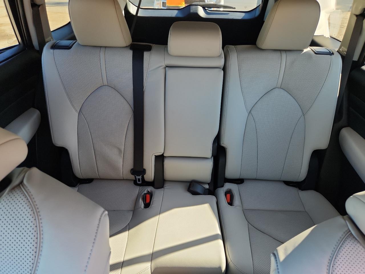 2025 TOYOTA HIGHLANDER