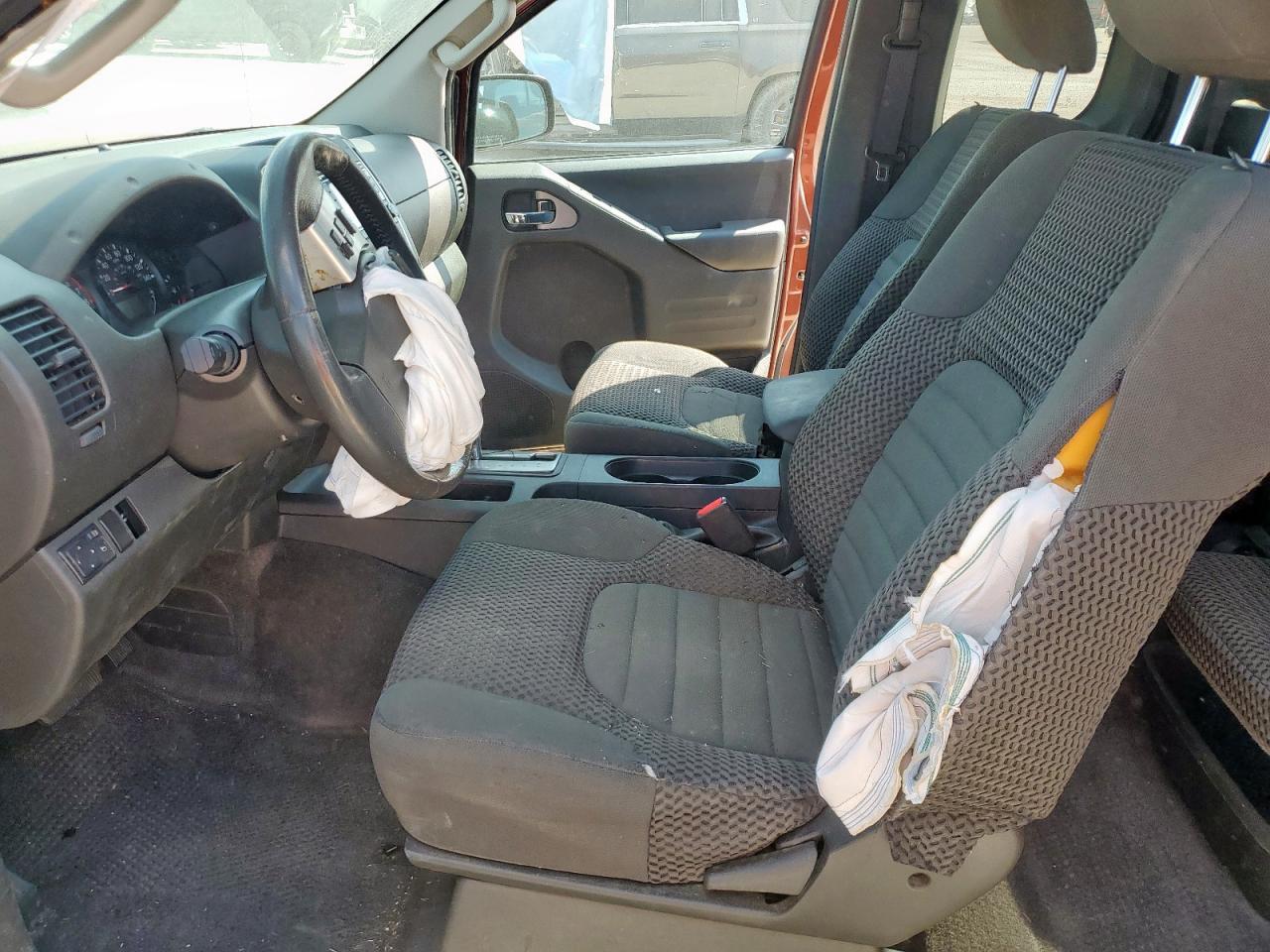 2017 NISSAN Frontier