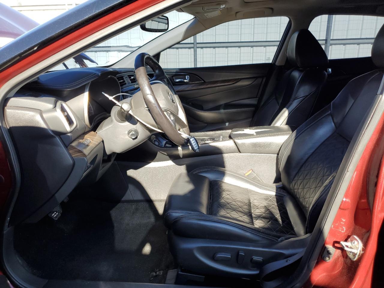 2017 NISSAN Maxima