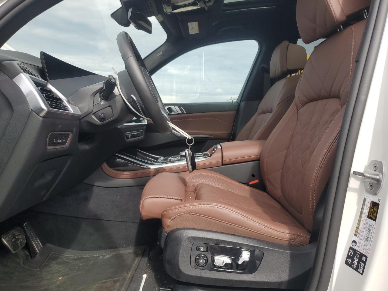 2025 BMW X7