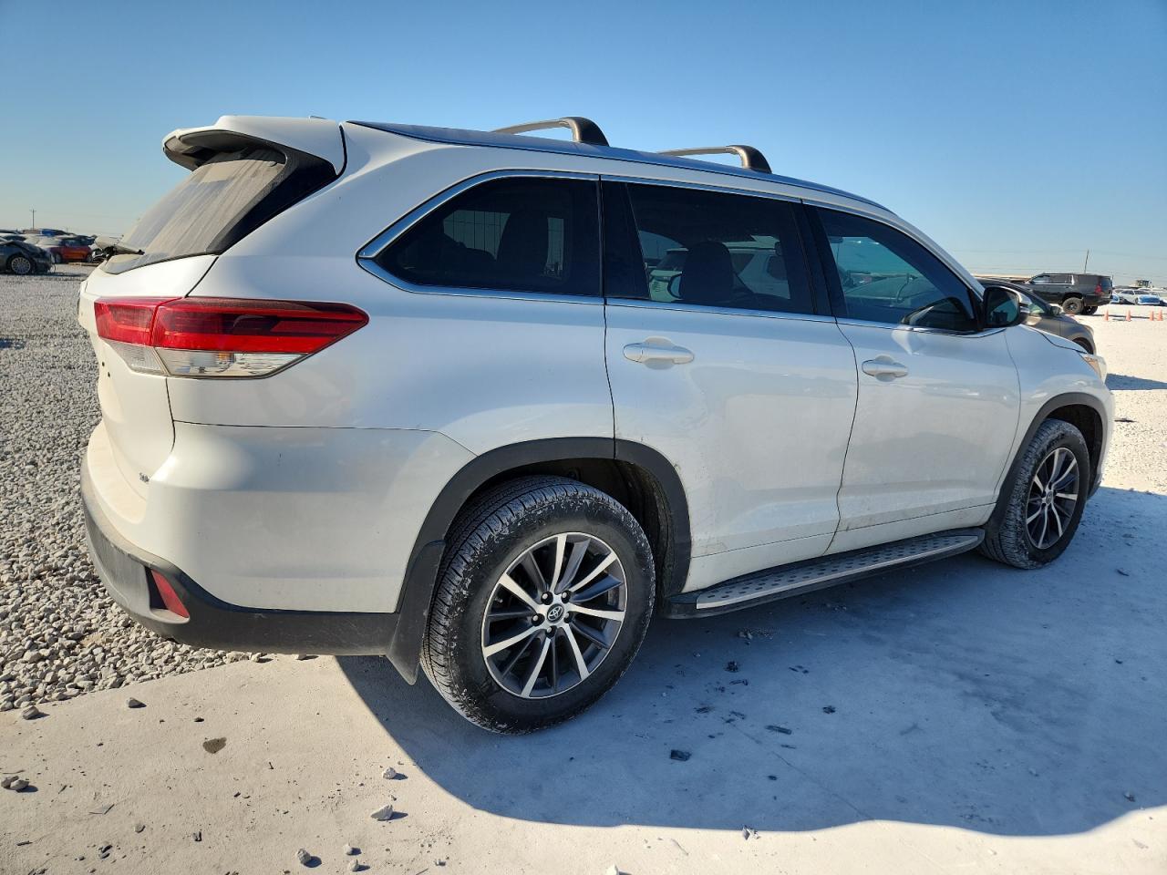 2018 TOYOTA HIGHLANDER
