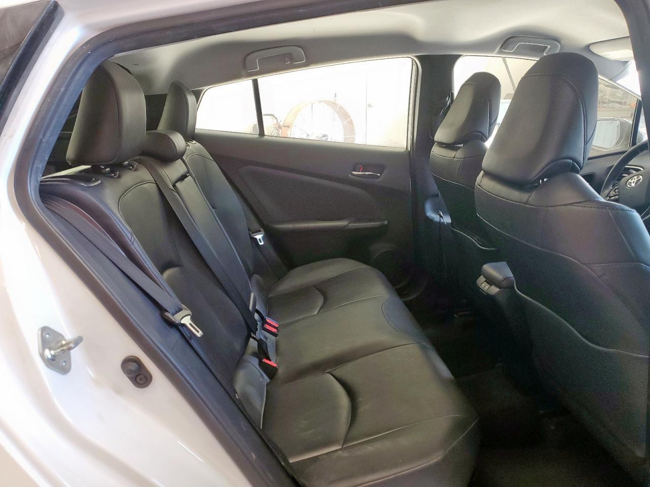 2022 TOYOTA PRIUS