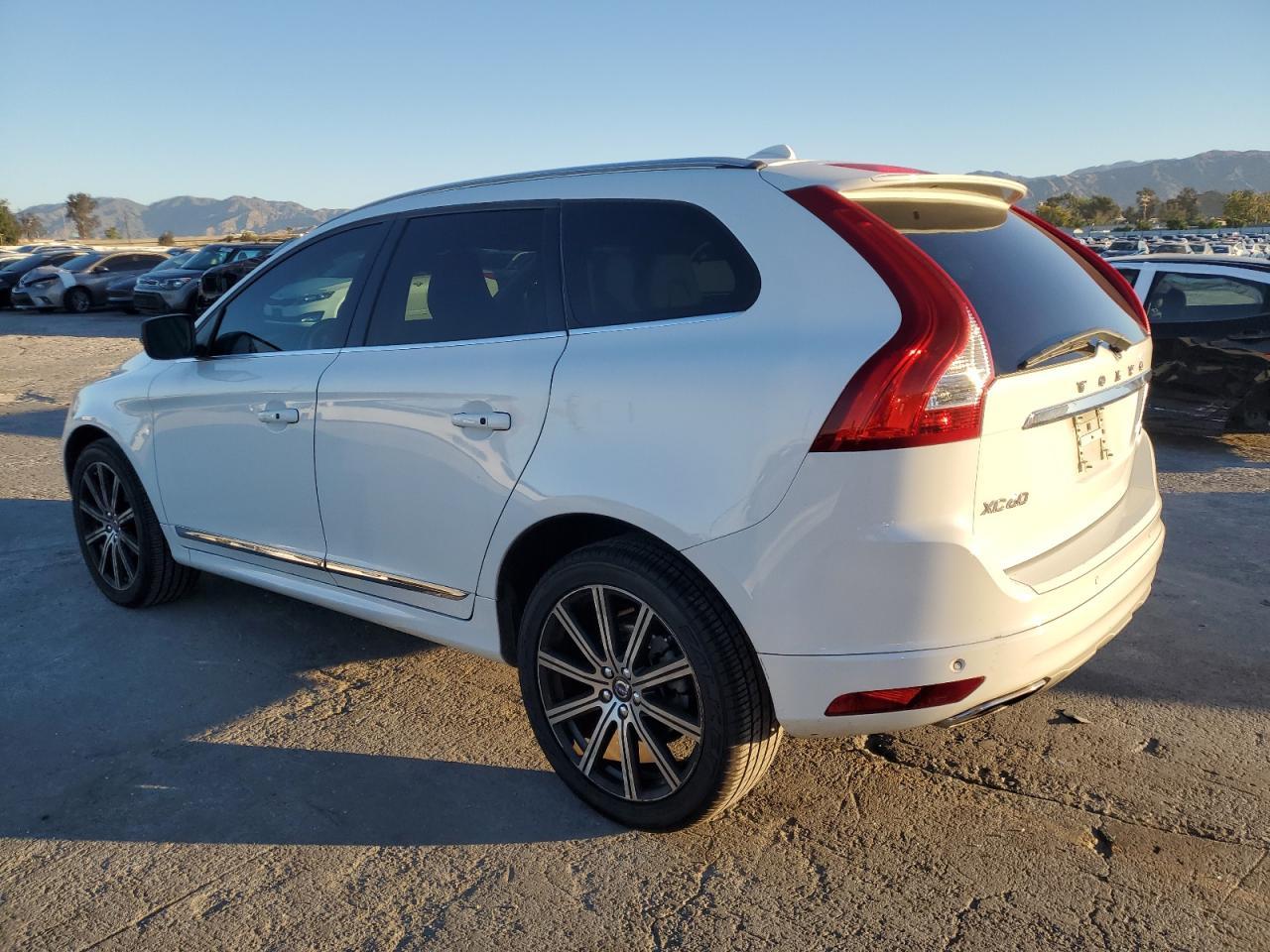 2016 VOLVO XC60