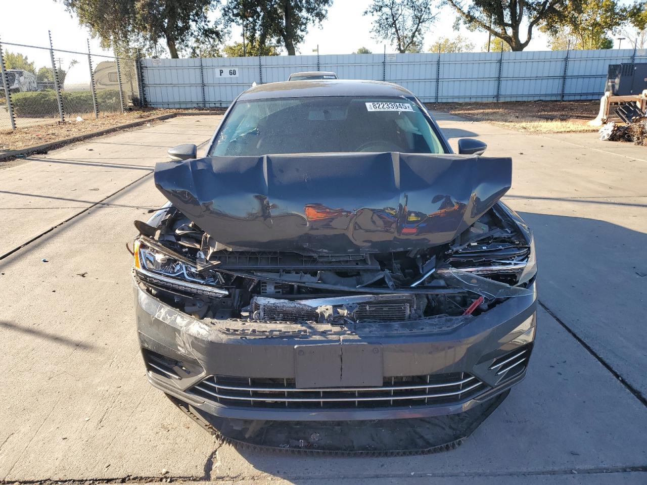 2017 VOLKSWAGEN Passat
