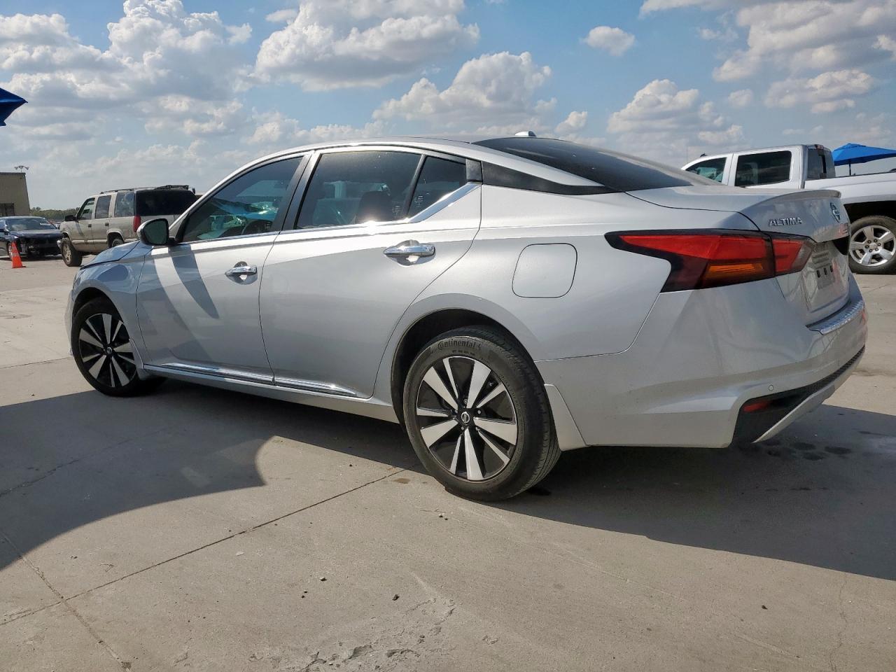 2022 NISSAN ALTIMA