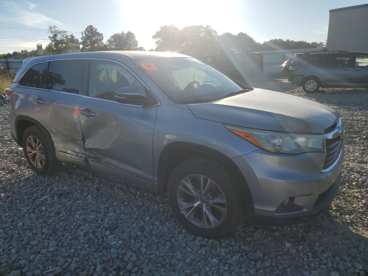 2016 TOYOTA HIGHLANDER