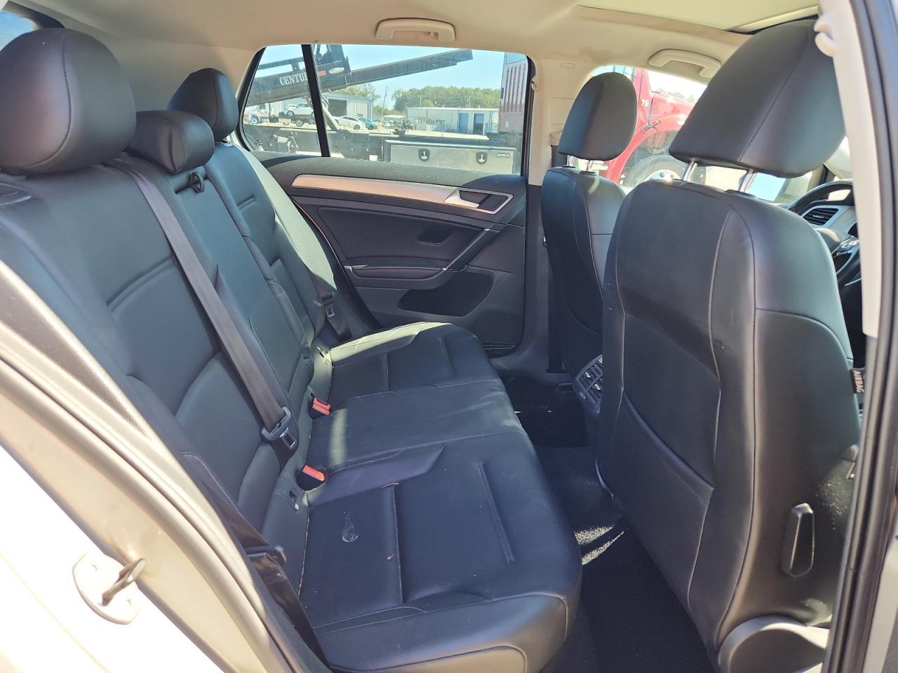 2017 VOLKSWAGEN GOLF