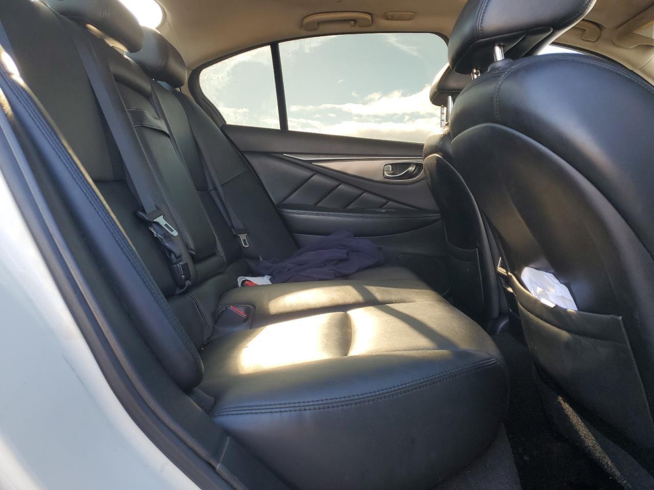 2017 INFINITI Q50