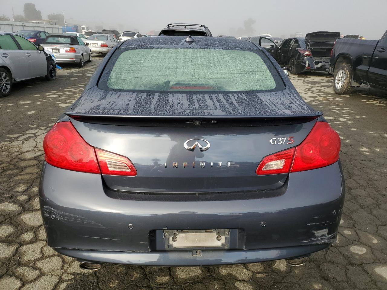 2012 INFINITI G37