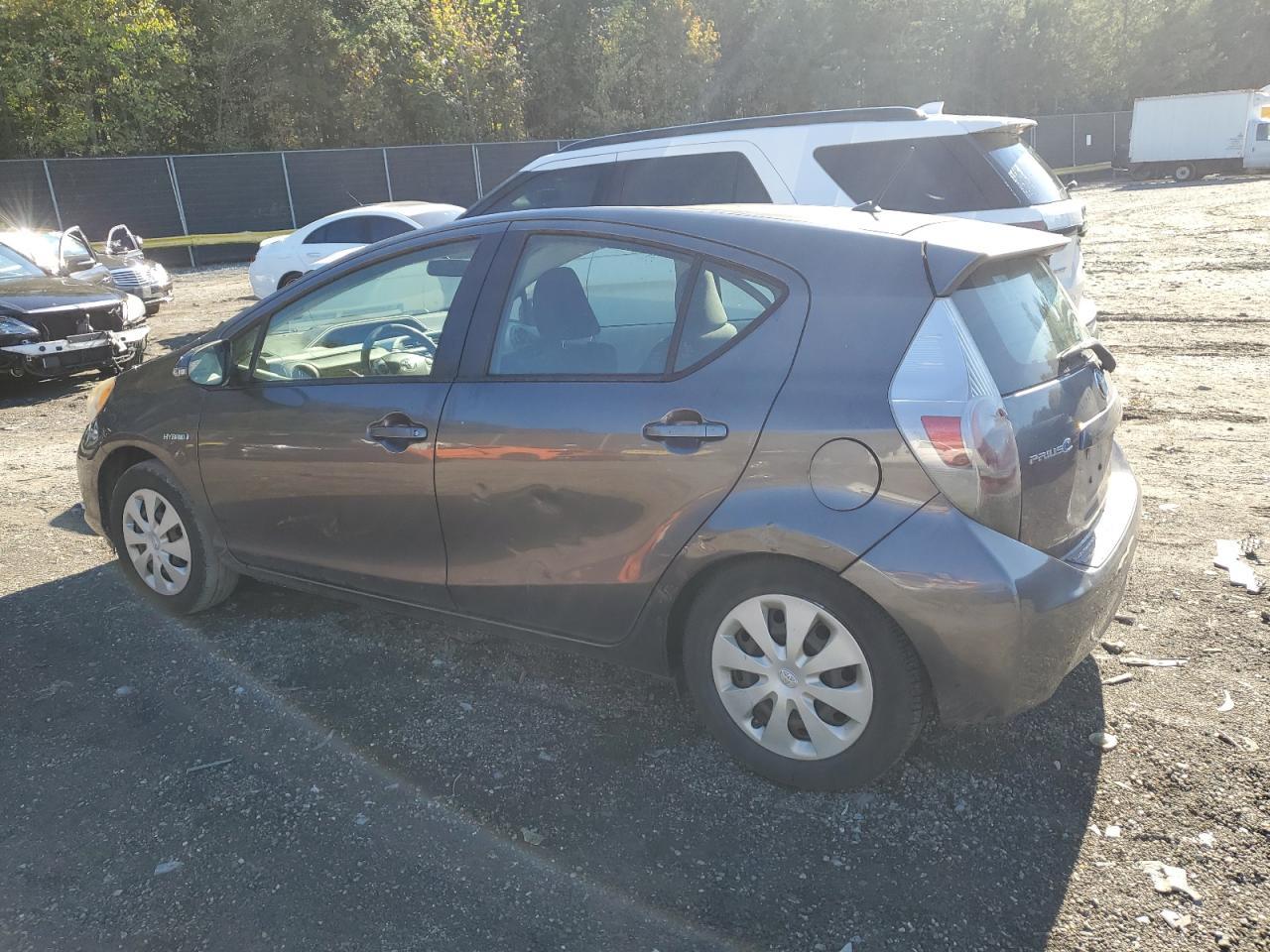 2012 TOYOTA Prius c