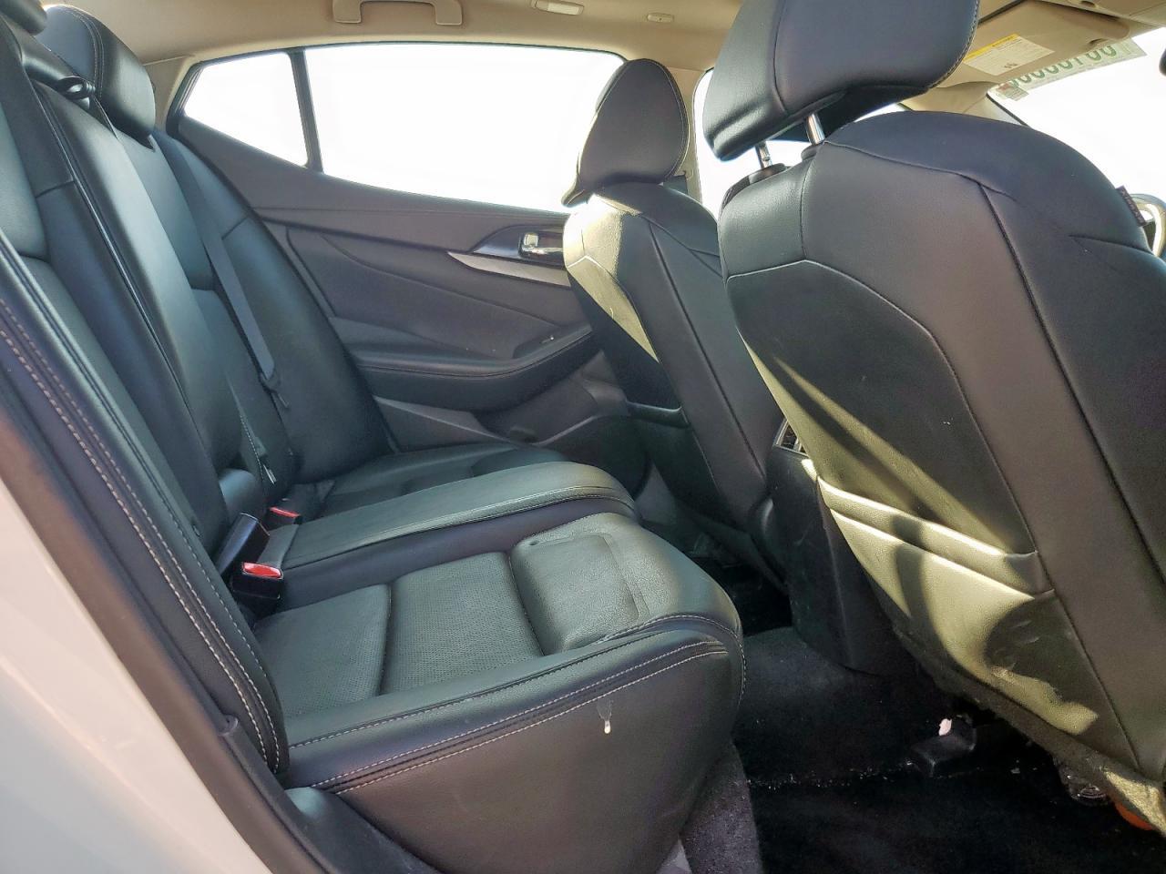 2017 NISSAN Maxima
