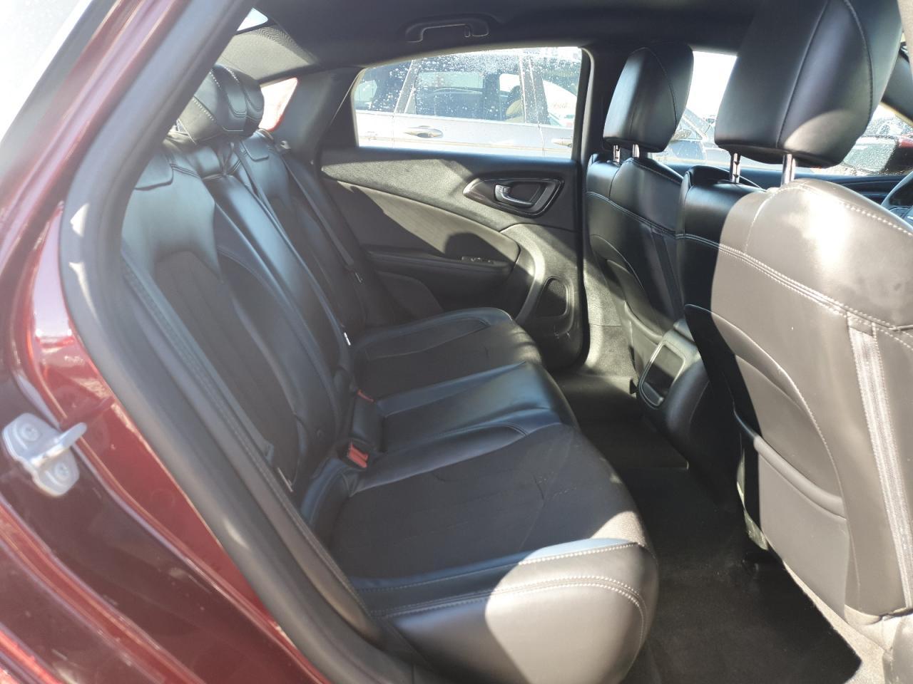 2016 CHRYSLER 200