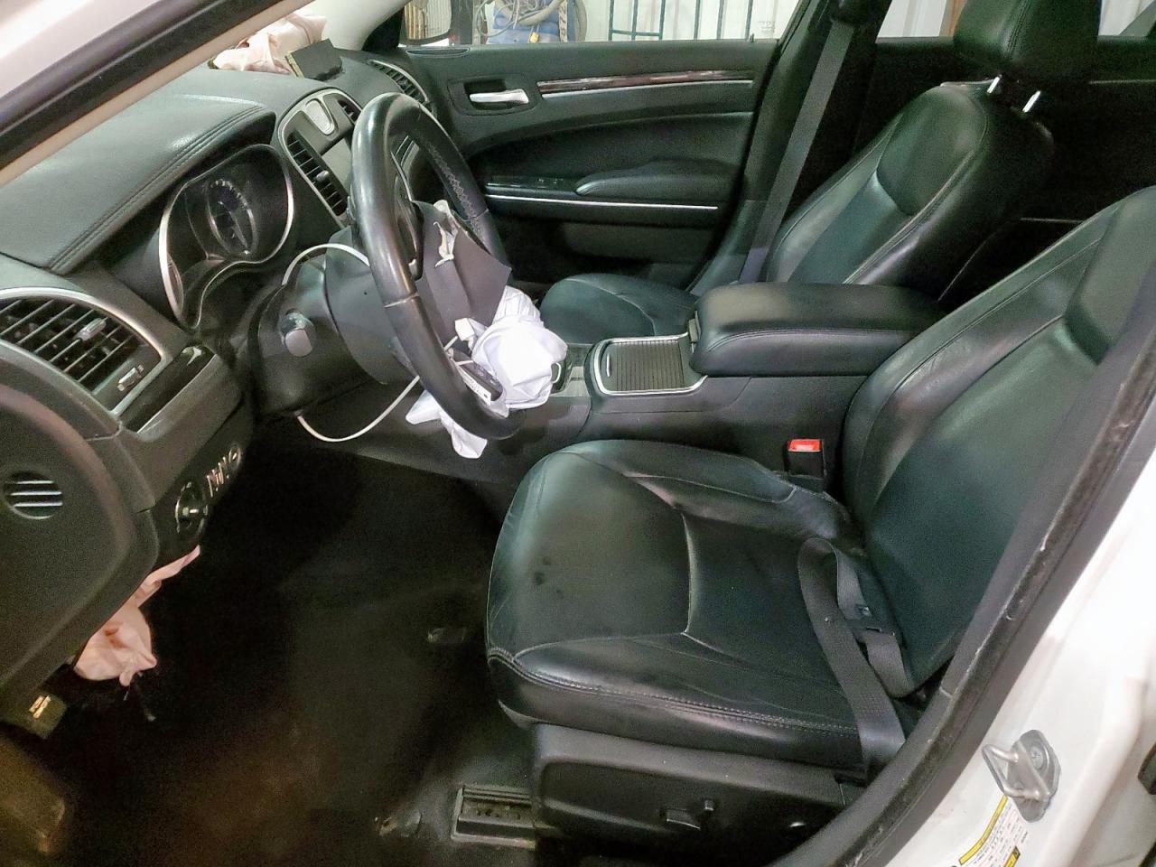2016 CHRYSLER 300