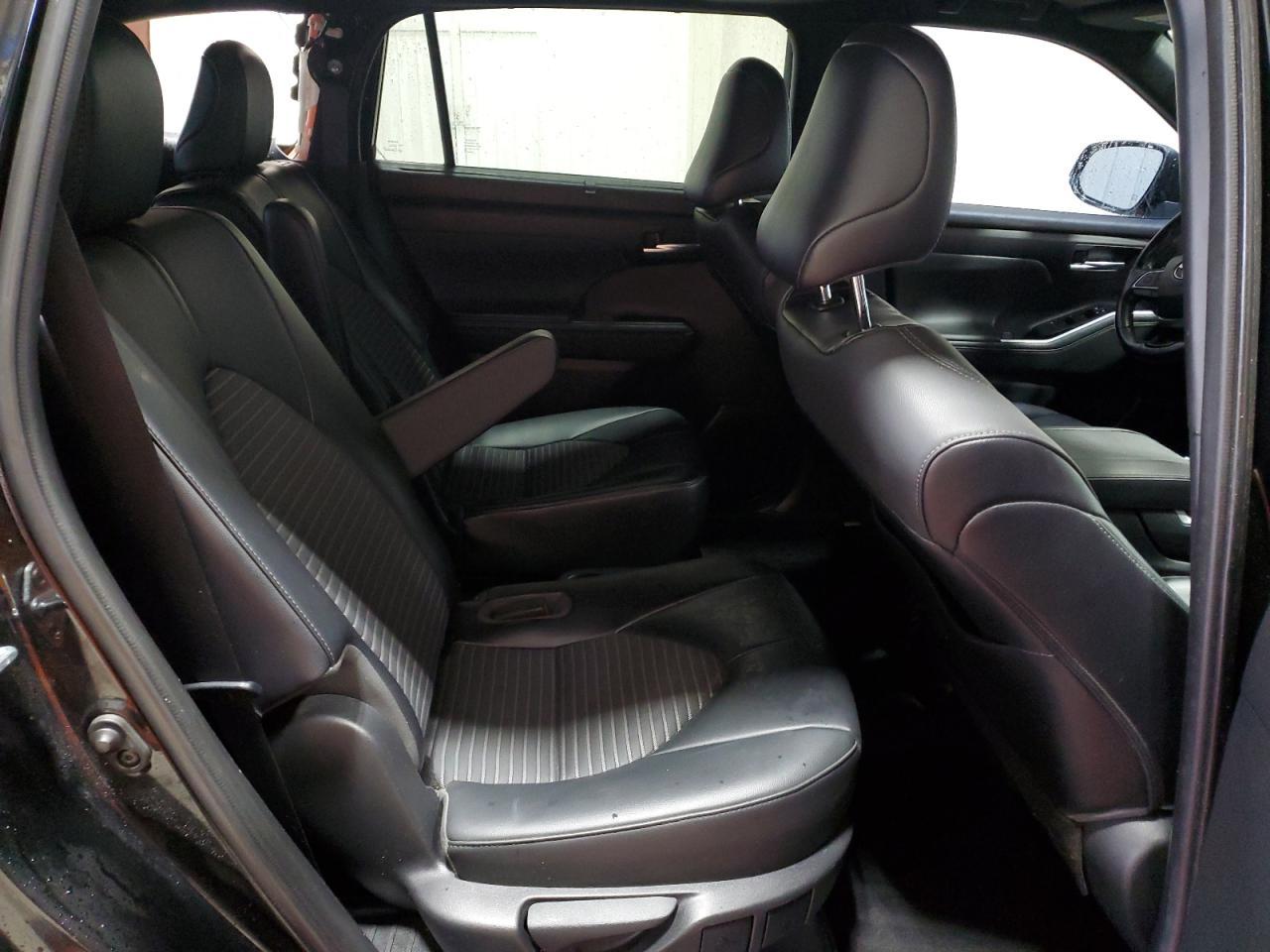 2021 TOYOTA HIGHLANDER