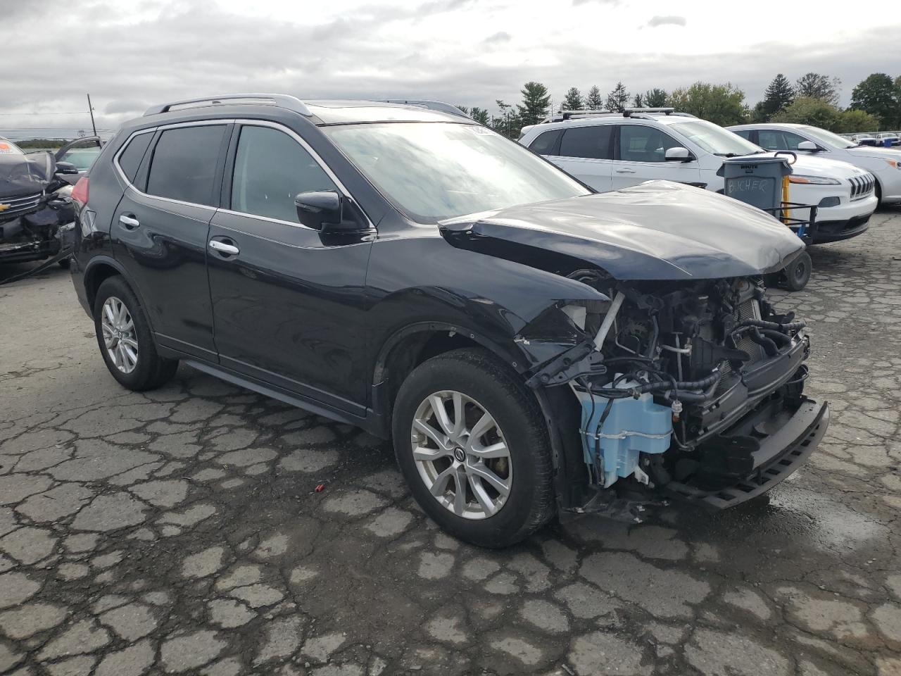 2017 NISSAN ROGUE