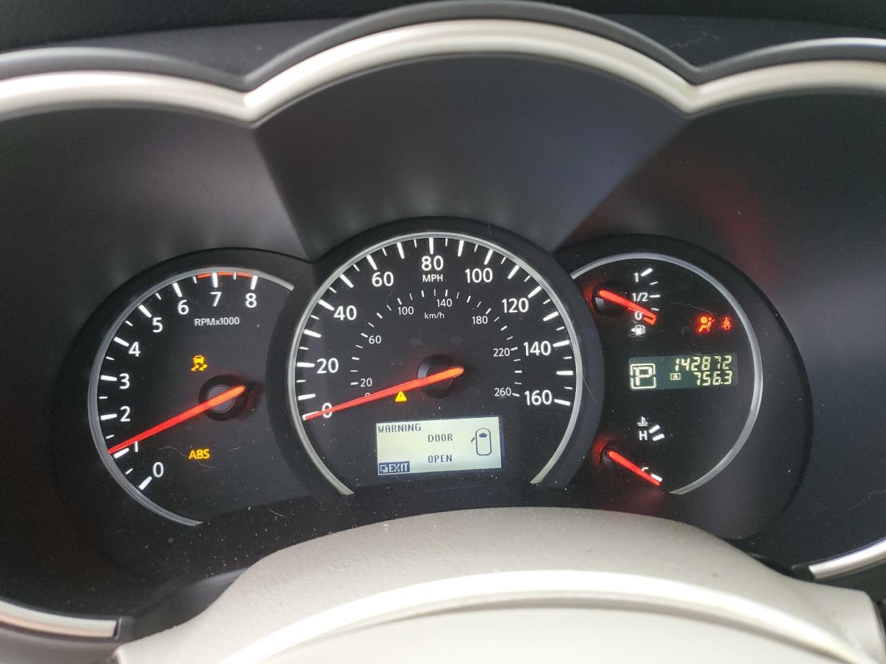 2016 NISSAN Quest