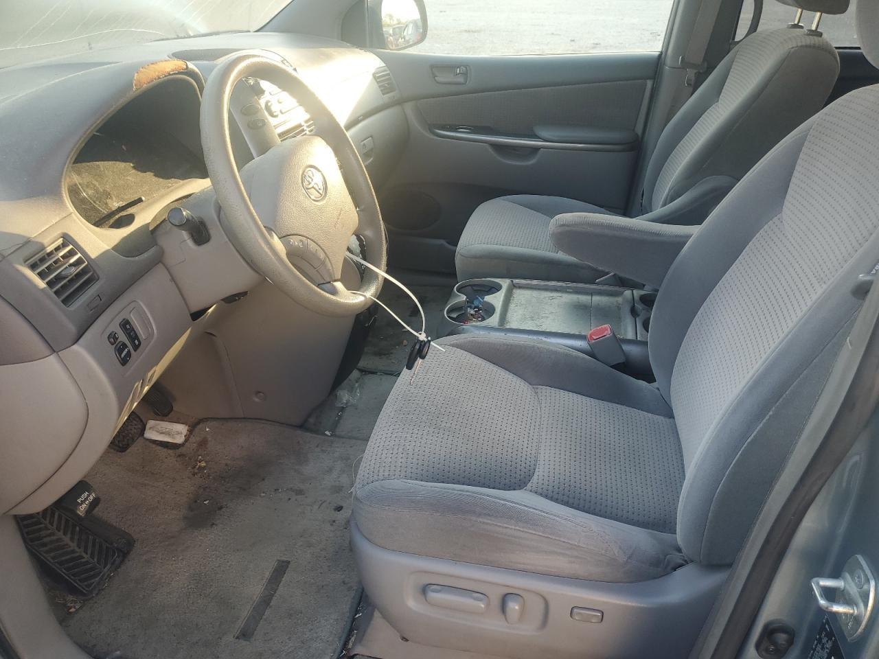 2006 TOYOTA SIENNA