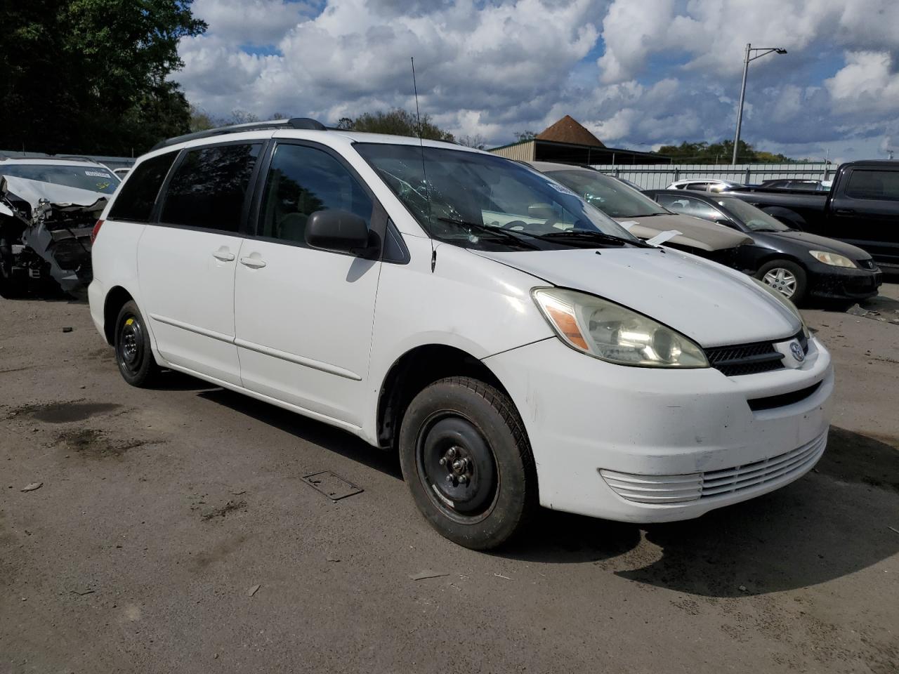 2004 TOYOTA SIENNA