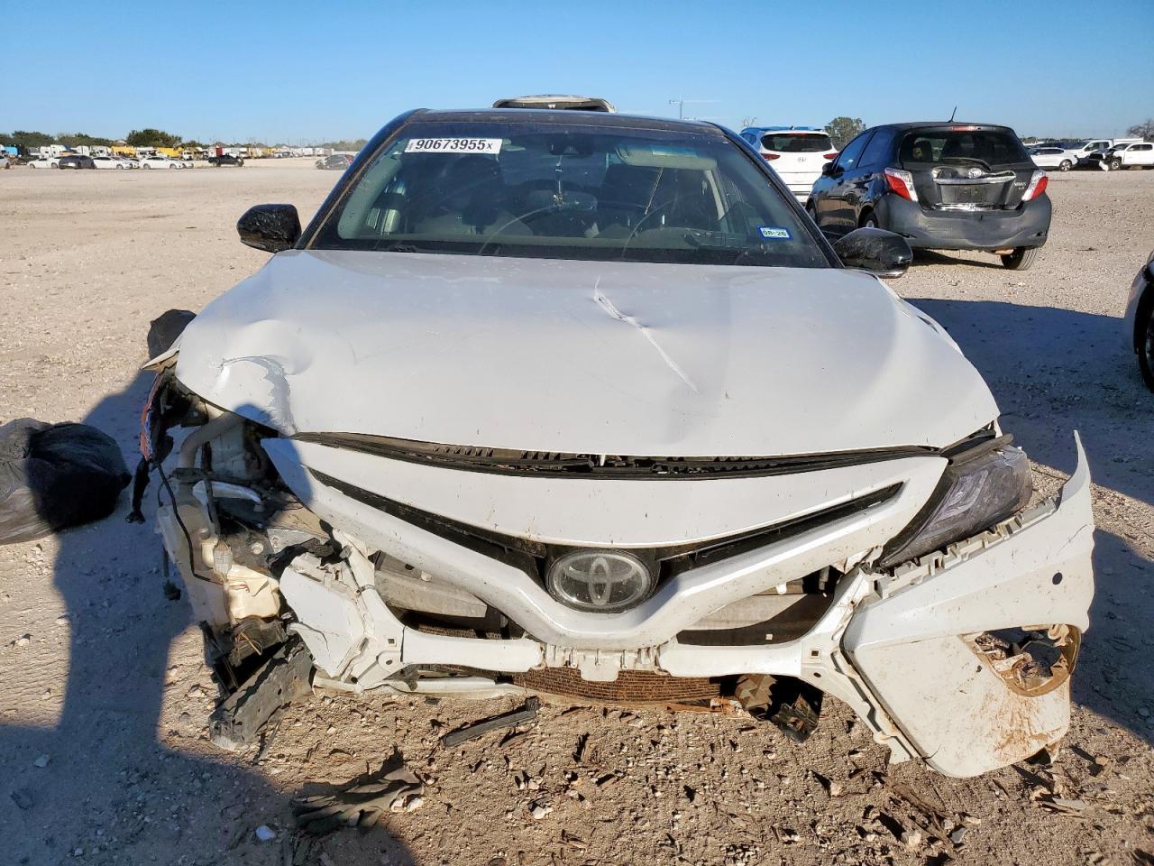 2018 TOYOTA CAMRY