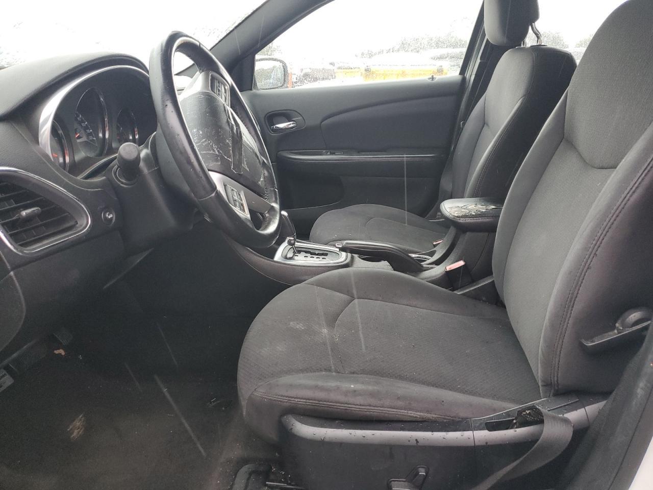 2013 CHRYSLER 200
