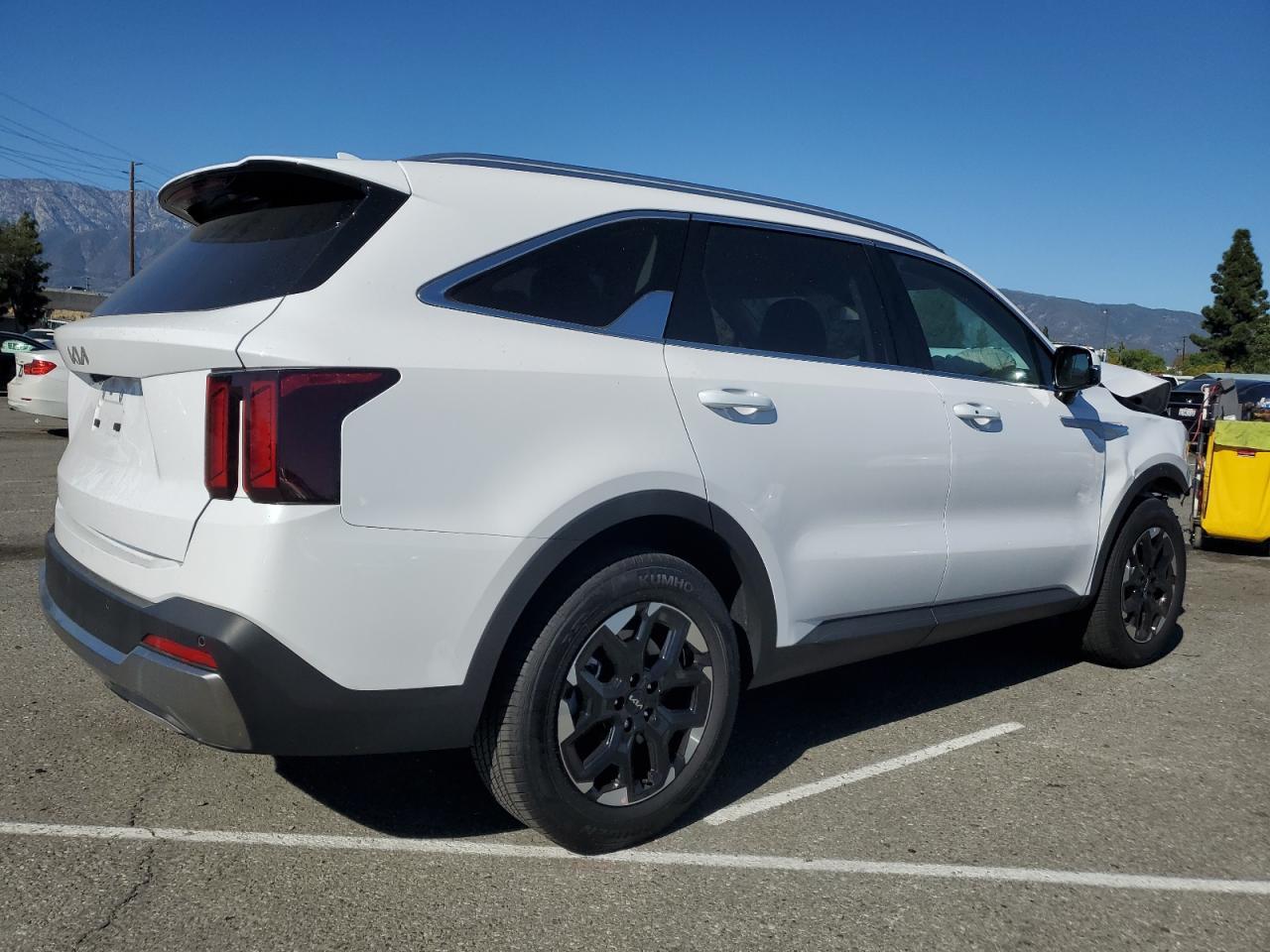 2025 KIA SORENTO