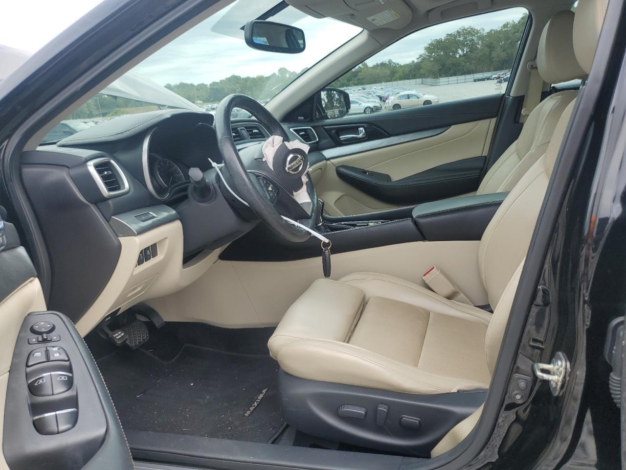 2017 NISSAN Maxima