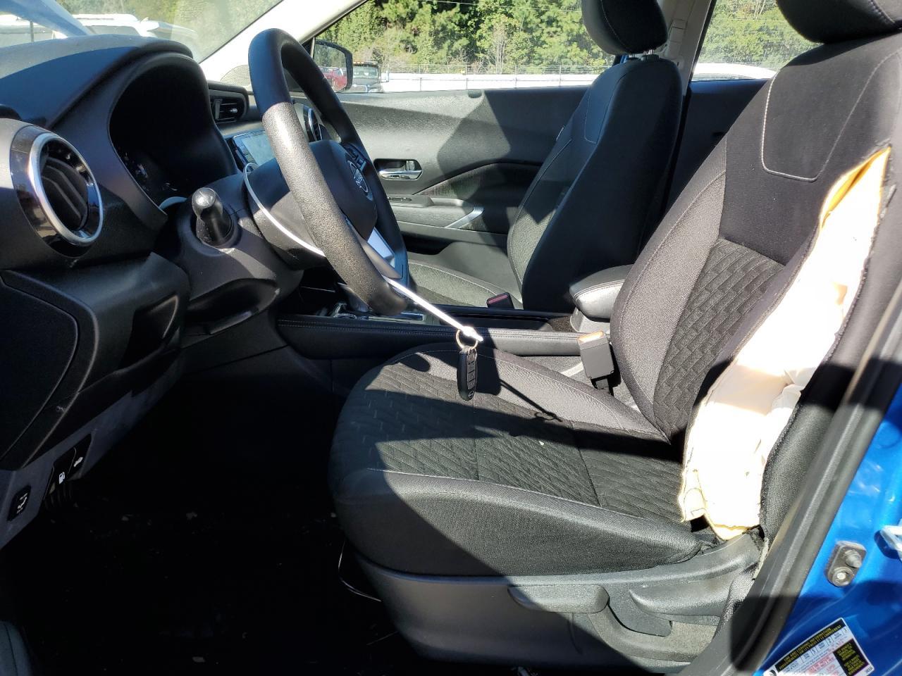 2022 NISSAN KICKS