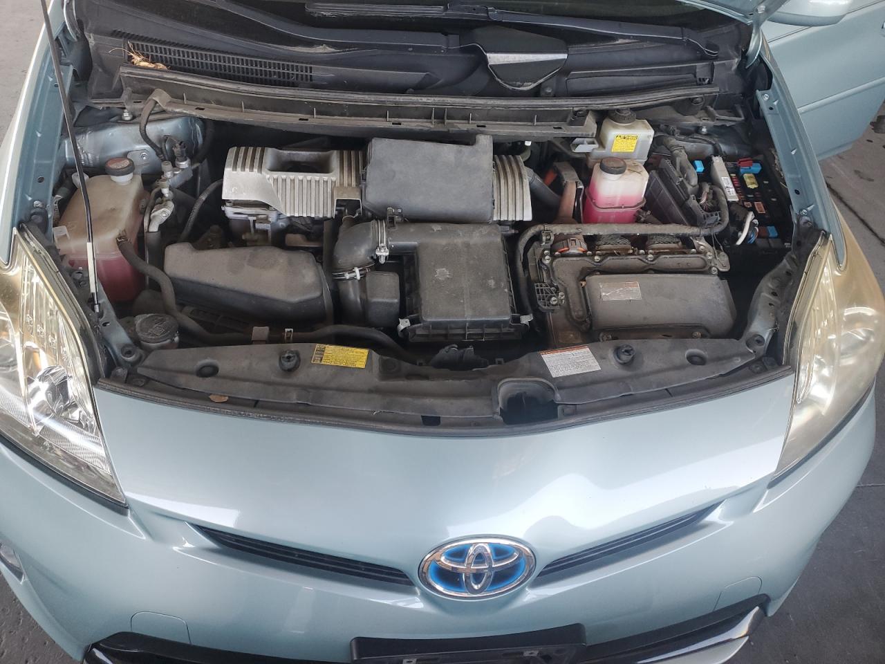 2015 TOYOTA PRIUS