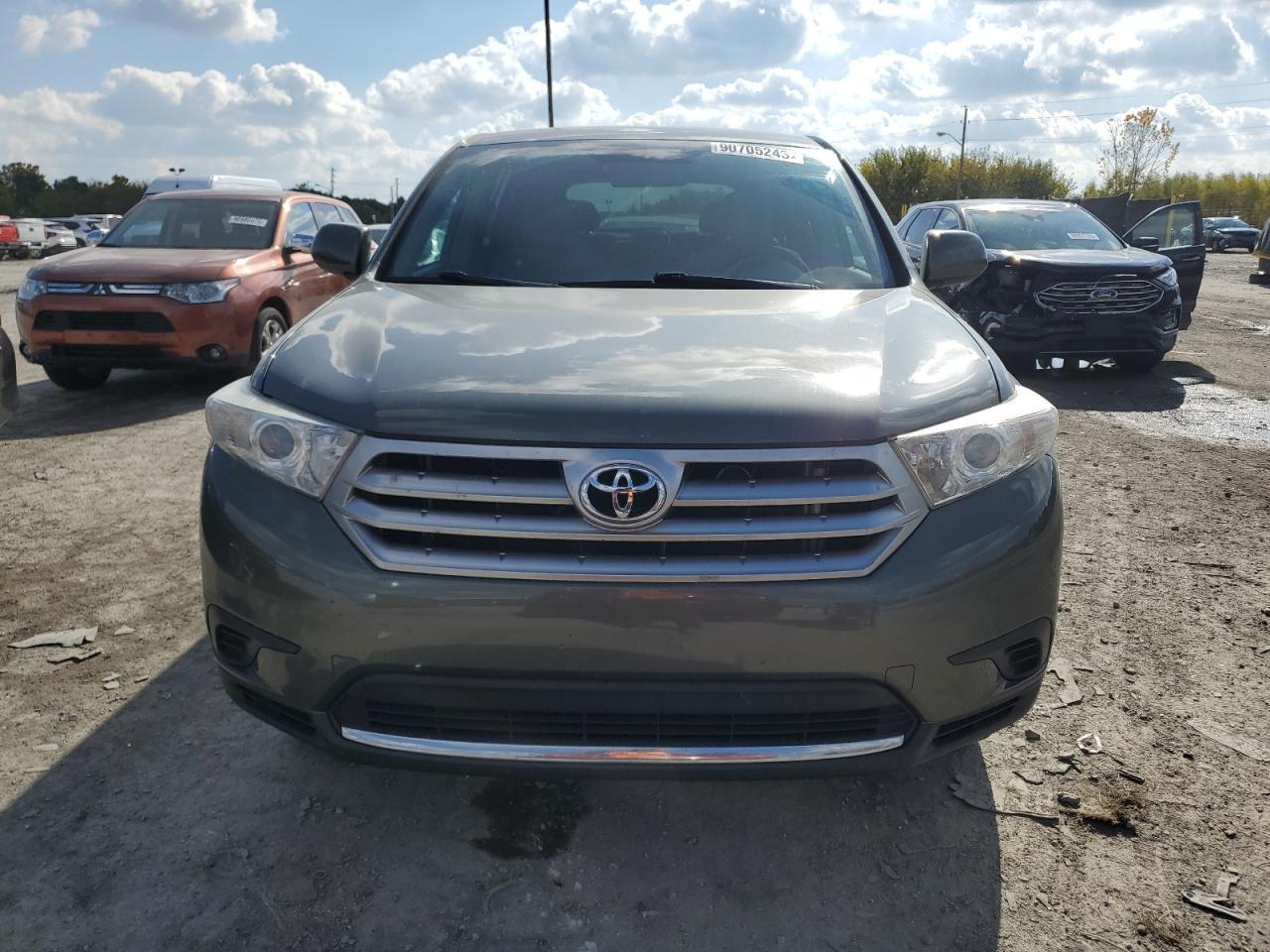 2013 TOYOTA HIGHLANDER