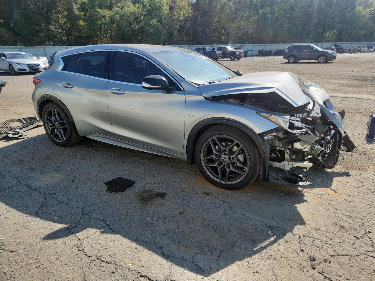 2017 INFINITI QX30