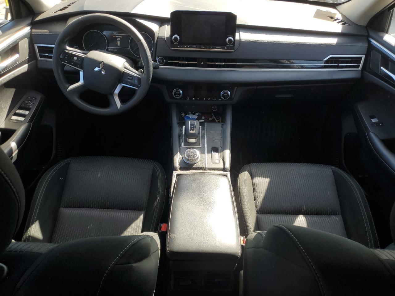 2022 MITSUBISHI outlander