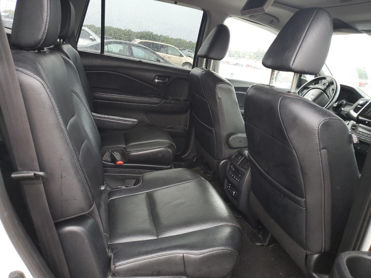 2017 HONDA PILOT