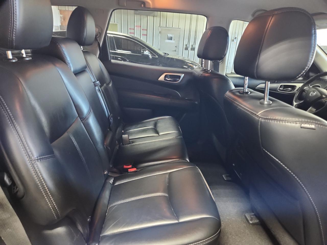 2017 NISSAN PATHFINDER
