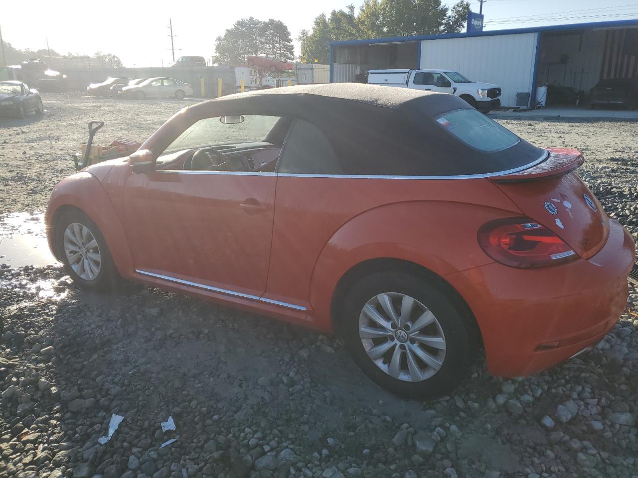 2018 VOLKSWAGEN Beetle