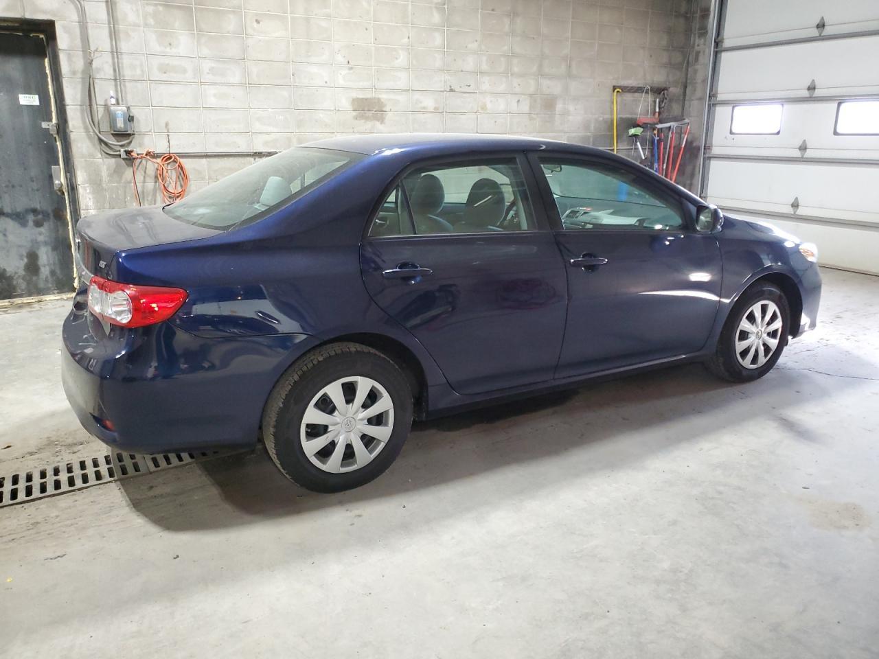 2011 TOYOTA COROLLA