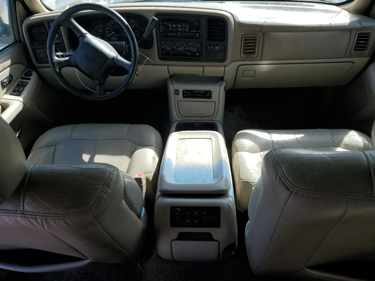 2002 CHEVROLET Tahoe