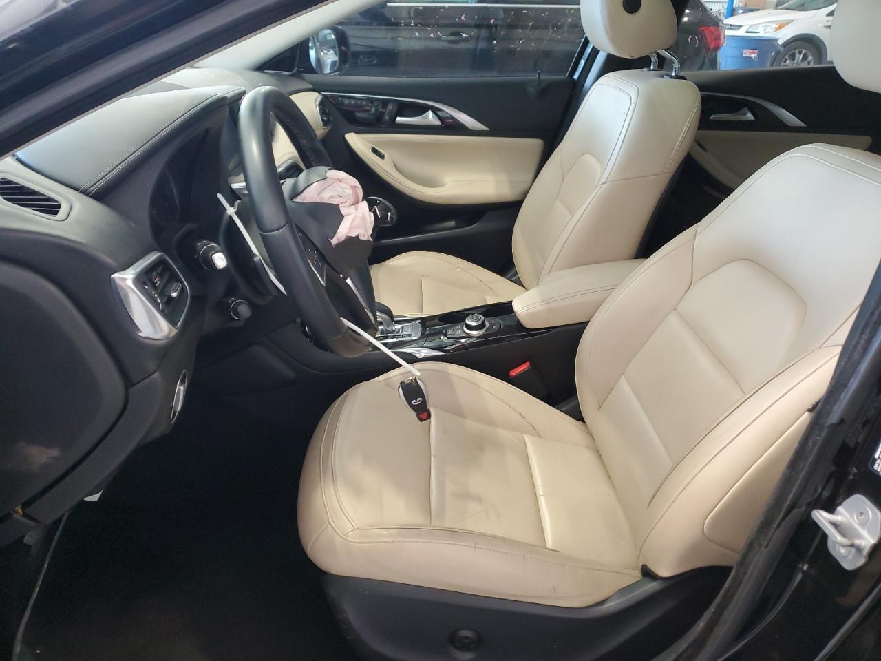 2017 INFINITI QX30