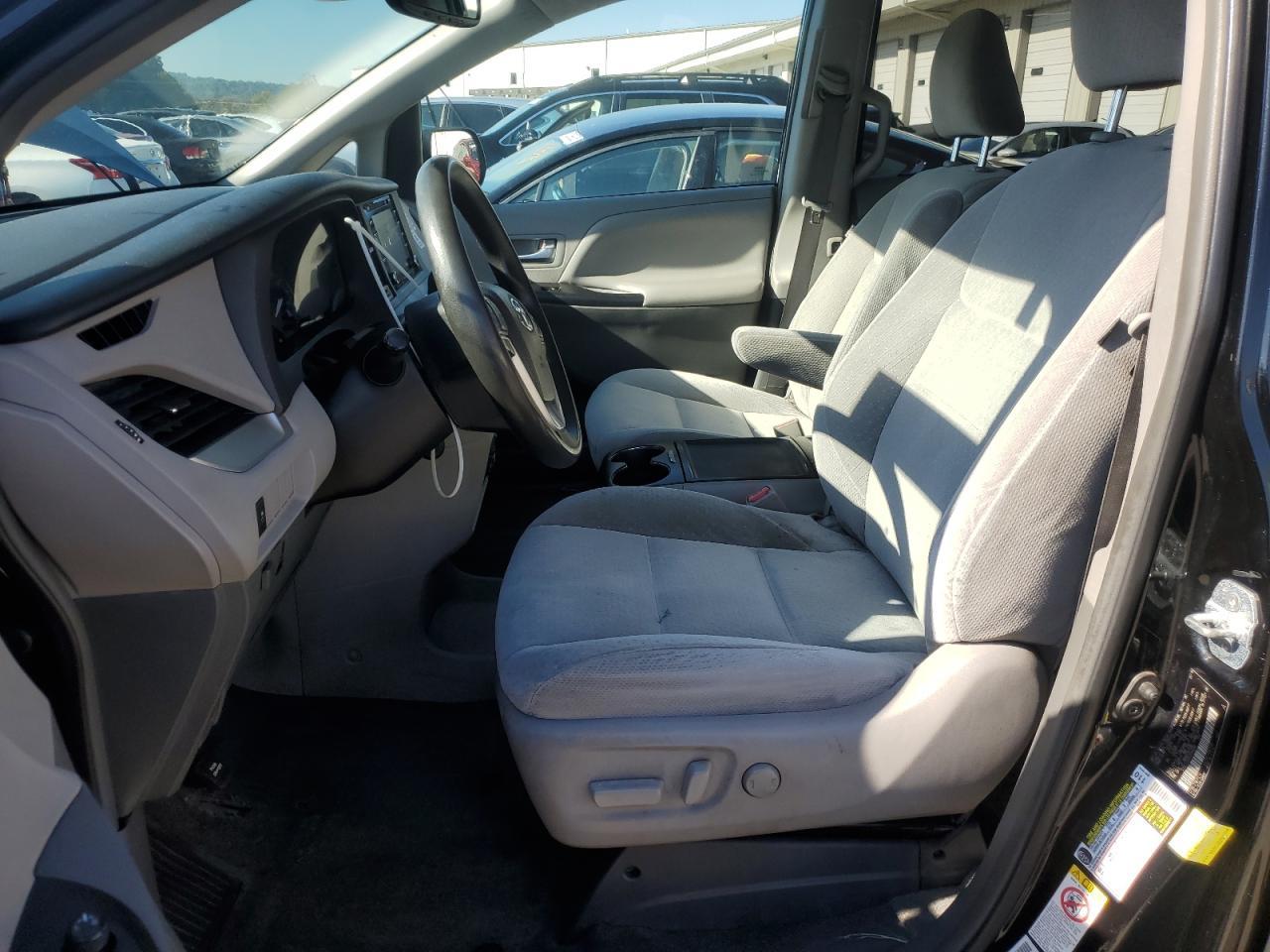 2018 TOYOTA SIENNA
