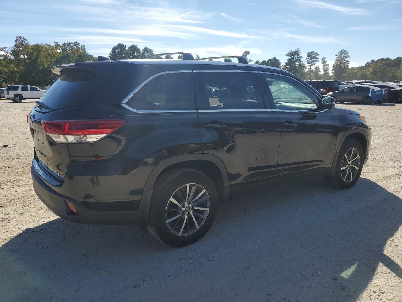 2018 TOYOTA HIGHLANDER