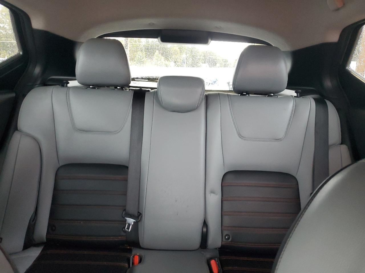 2022 NISSAN KICKS