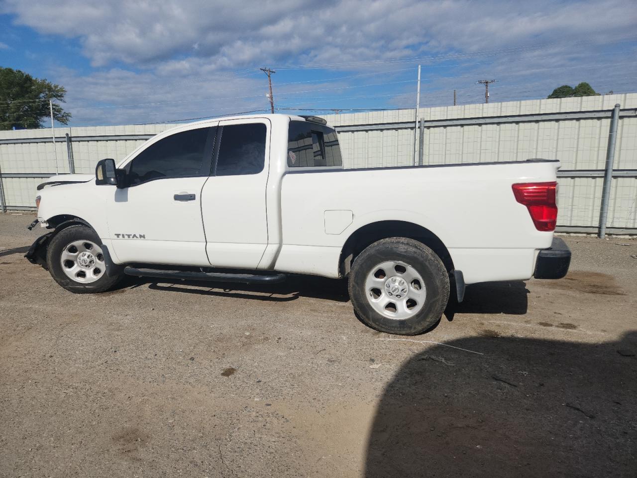 2017 NISSAN Titan