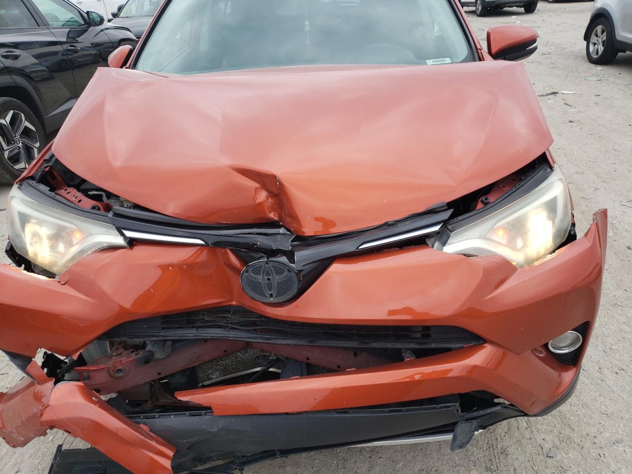 2016 TOYOTA RAV4