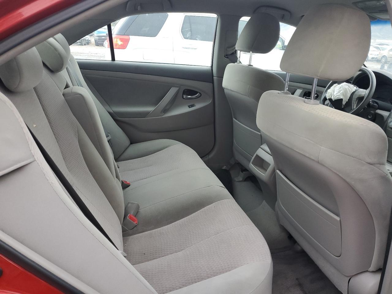 2011 TOYOTA CAMRY