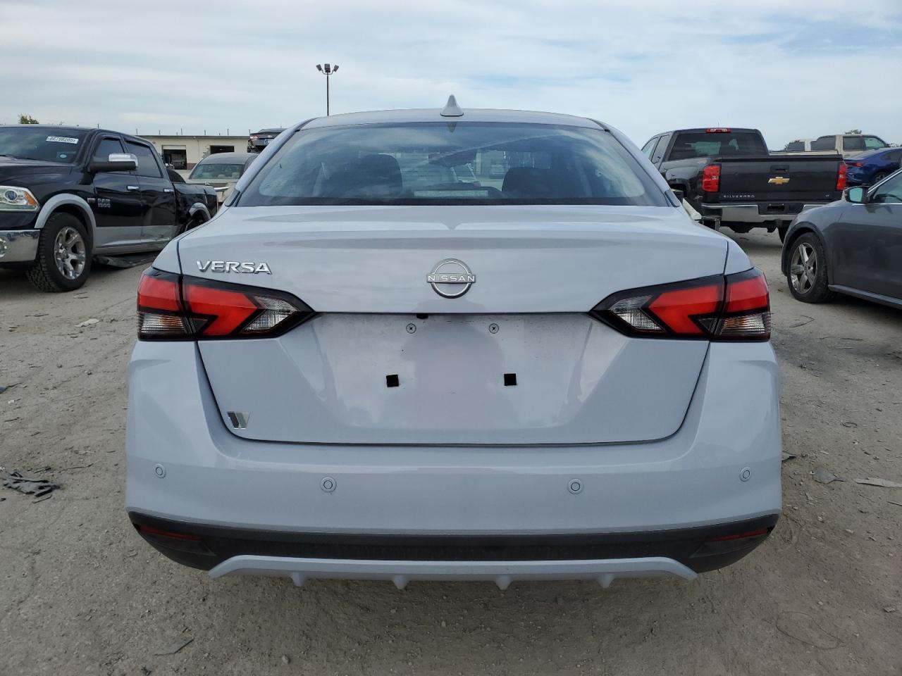 2025 NISSAN VERSA