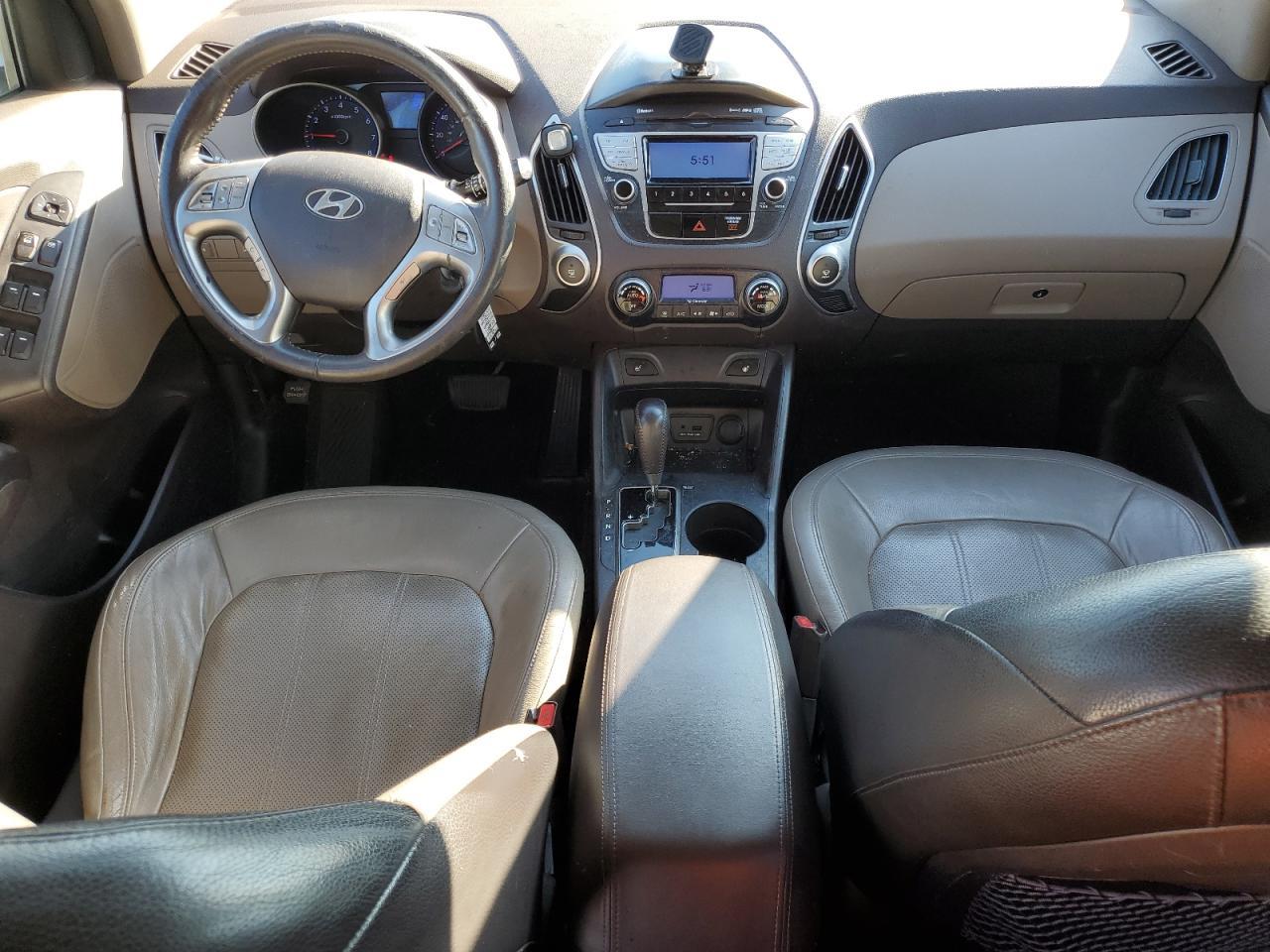 2011 HYUNDAI TUCSON