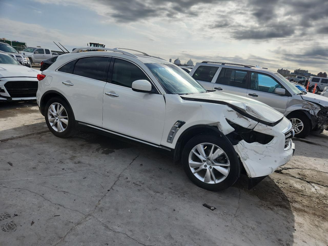 2012 INFINITI FX35