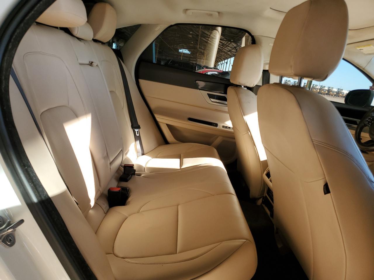 2017 JAGUAR XF
