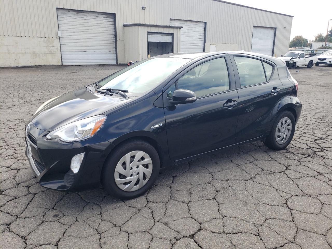 2016 TOYOTA Prius c