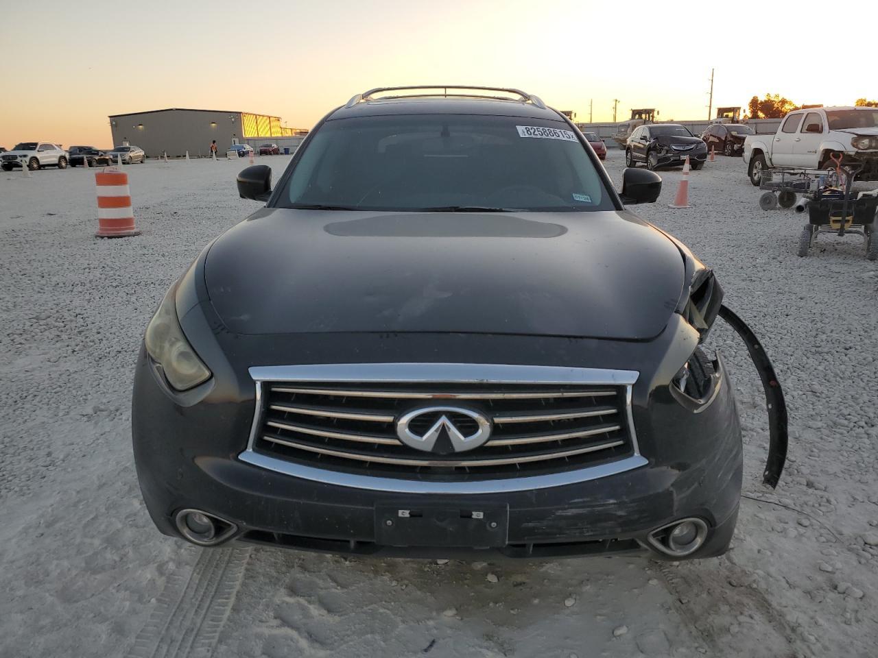 2012 INFINITI FX35
